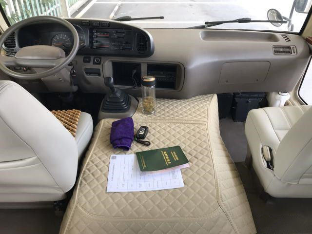 De Onderlegger voor glazen Witte Gouden van de bus Tweede Hand voor de Onderlegger voor glazen van Voorraadnegeria LHD Mini Bus Diesel Promition Price Toyota