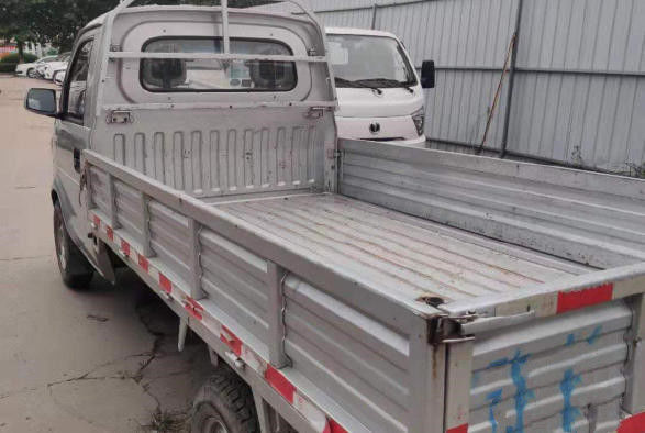 Dongfengmerk 6 Vrachtwagen 102HP van de Wielen de Lichte Lading voor Africe Gebruikt Mini Dump Truck