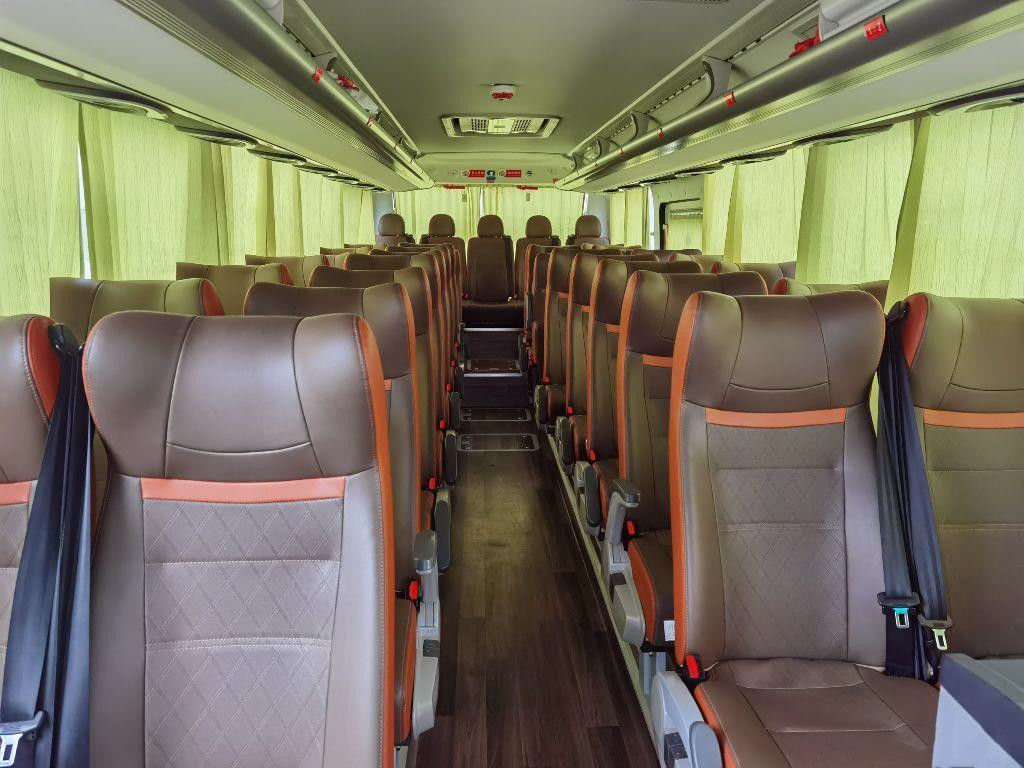 Van de de Luxebus van Yutong ZK6907 van tweede Handbussen de Elektrische Bus van Gasoline Engine China met TV