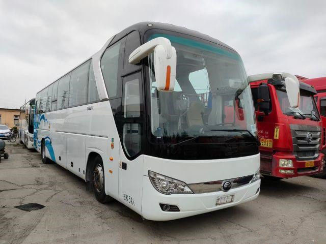 2018 Jaar 54 het Zetels Gebruikte Yutong-Veredelingsmiddel van de Busbus with air van de Buslhd Leiding ZK6122HQ Gebruikte