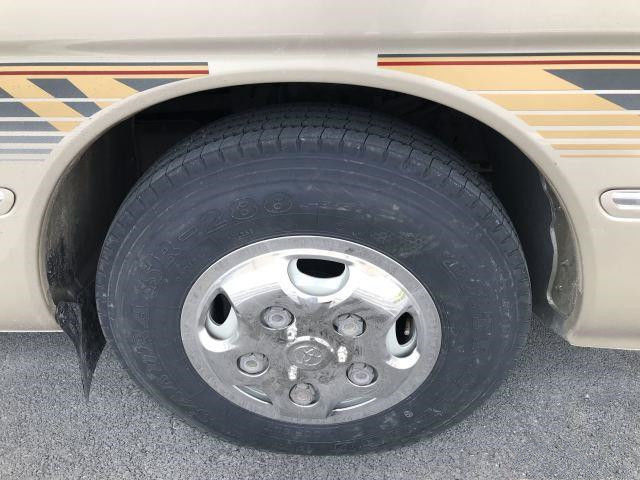 2010 Jaar 20 de Zetels Gebruikte van de Benzinemotor Gebruikte Mini Bus Toyota Coaster Bus van de Onderlegger voor glazenbus 2TR Linkerleiding