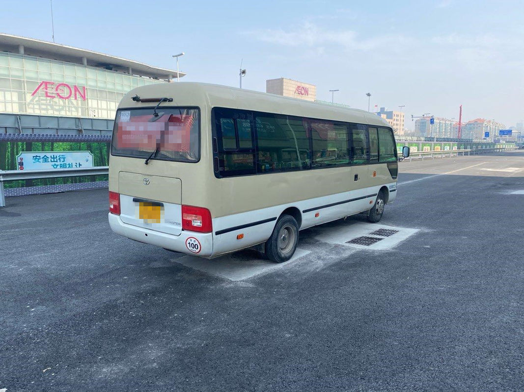 22 van de de Onderlegger voor glazenbus 2TR van Toyota van het zetels 2012 Jaar Linkerleiding Gebruikte de Benzinemotor