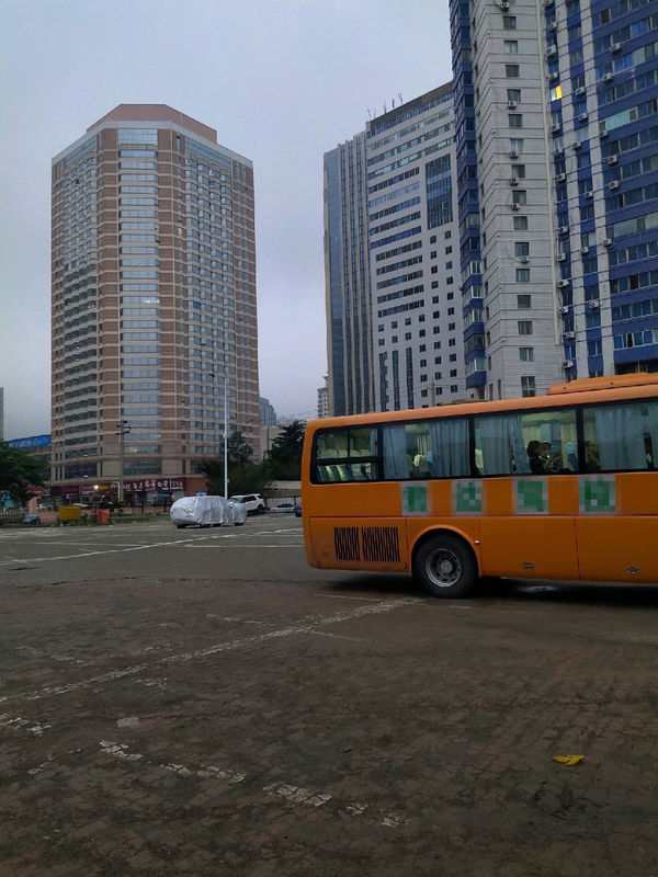 2011 Jaar 43 Zetelslhd Leiding Gebruikte Yutong ZK6107 Bus Gebruikte Bus Bus 100km/H