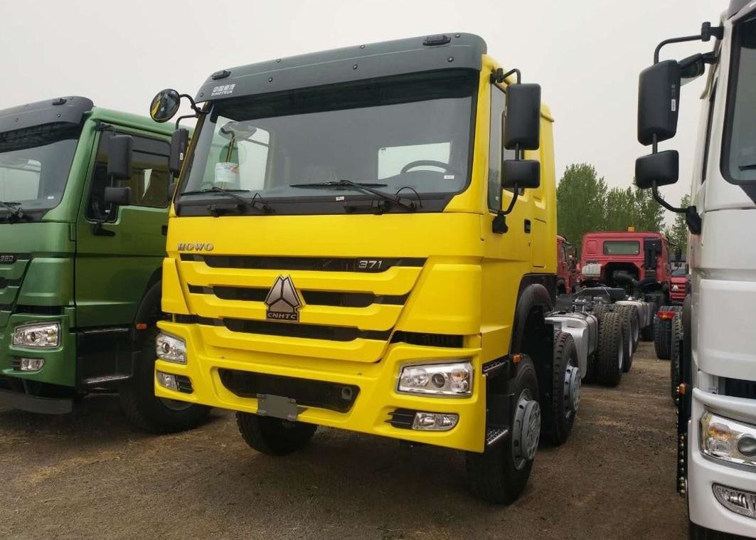 Gebruikt van de de Stortplaatsvrachtwagen 8x4 Tipper Left Hand Right Hand van Sinotruck Howo van de de Leidingsaandrijving jaar 2018 RHD/LHD