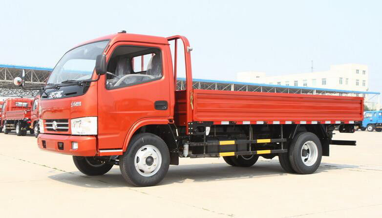Tweede Hand Dongfeng 4 van de de Aandrijvingsemmer van Ton Cargo Truck 4x2 van de Lichte het Jaar 2017 de Plichtsvrachtwagen LHD