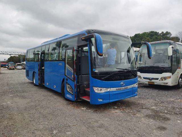 Kinglong Gebruikte Busxmq6110 Hiace Bus Toyota 48 Zetels voor de Dubbele Deuren van de Verkoopprijs