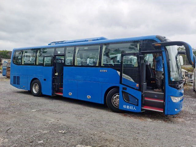 Kinglong Gebruikte Busxmq6110 Hiace Bus Toyota 48 Zetels voor de Dubbele Deuren van de Verkoopprijs