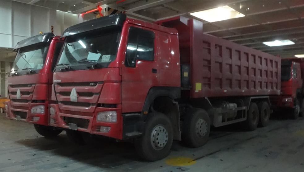 Gloednieuwe de Stortplaatsvrachtwagen van HOWO 8x4 371HP 25CBM voor Mijnbouwvervoer
