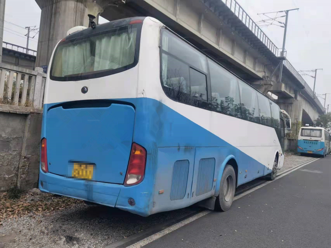 51 de zetels gebruikten de Gebruikte Bus Bus van Yutong ZK6110 Bus 2010 Dieselmotoren van de Jaarleiding RHD