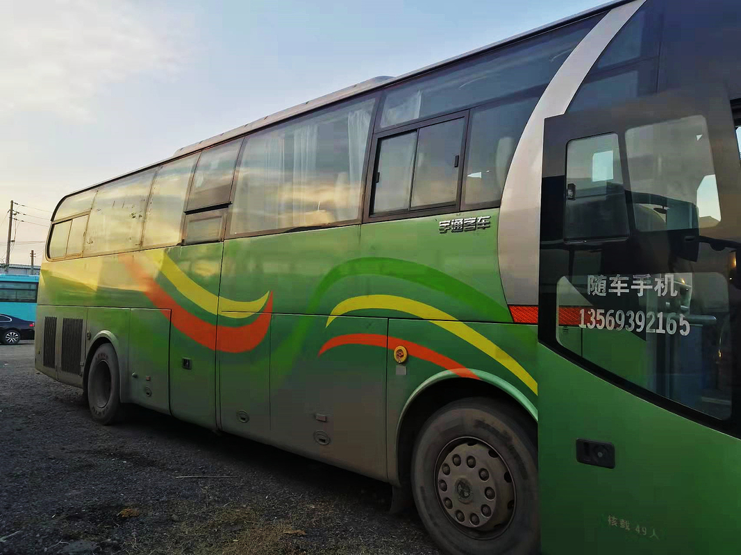 Yutong Coach ZK6110 Passagiersbus 49 Stoelen 2+2 Lay-out gebruikte passagiersbus Twee Deuren