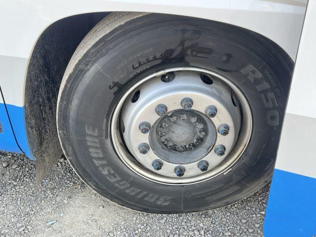 2 as Gebruikte de Busluxe 33 van Passanger Yutong Dubbel de Deurenluchtkussen van de Zetelsmotor