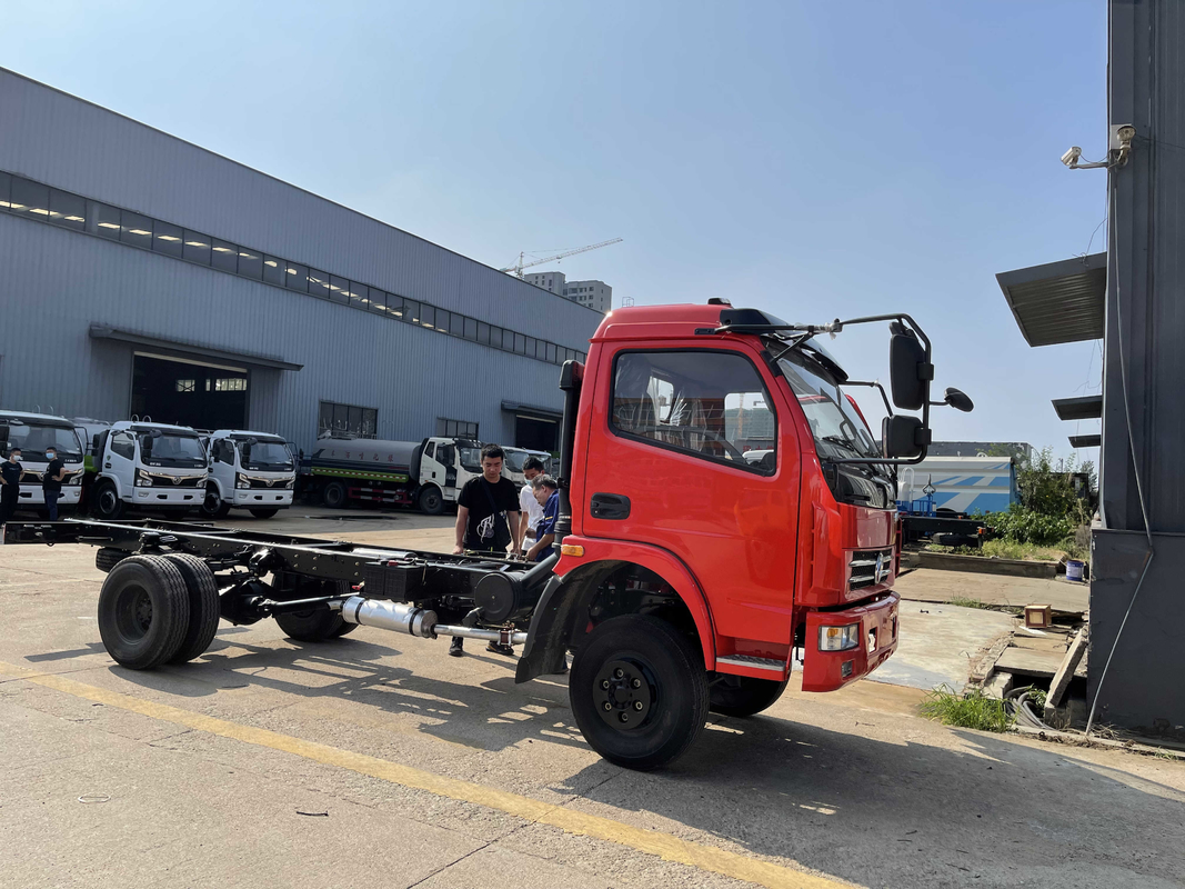 DF 4*4 Chassis 3,2 T gebruikten de Chassis van de de Tweede Hand140hp Vierwielige Aandrijving van de Tractorvrachtwagen