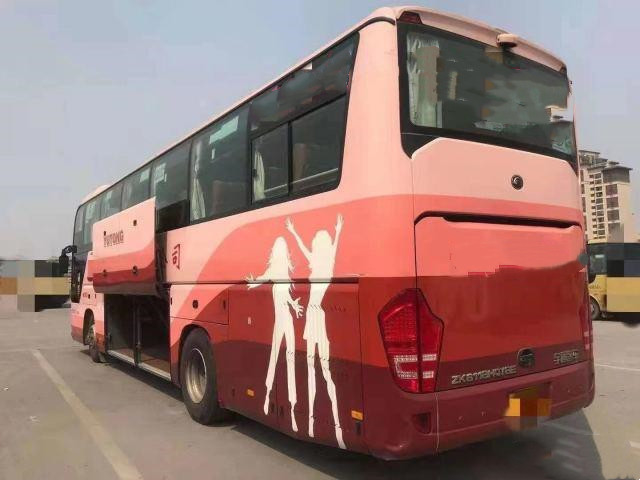 Het stedelijke Openbare Vervoer Gebruikte Yutong vervoert de sightseeing Gebruikte Diesel van Buses LHD van de Reisbus EURO per bus V Bussen gebruikte