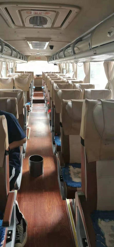 Het stedelijke Openbare Vervoer Gebruikte Yutong vervoert de sightseeing Gebruikte Diesel van Buses LHD van de Reisbus EURO per bus V Bussen gebruikte