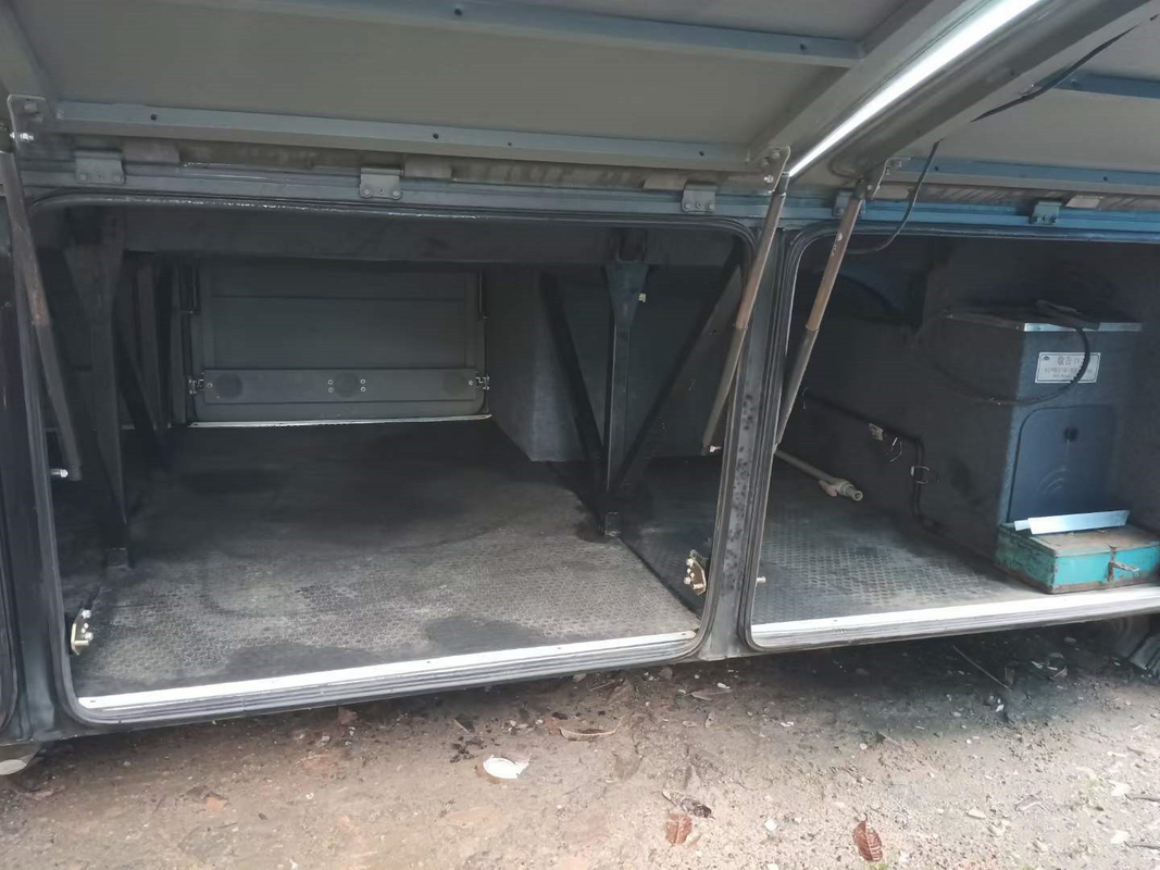 De gebruikte van Diesel LHD van Openbaar Vervoervoertuigen Gebruikte Interlokale Bus Buses Reisbussen Gebruikte Passagiers