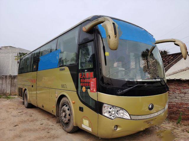 Gebruikte Stedelijke Bussentoerisme Gebruikte Diesel LHD Sightseeingsbussen 41 EURO III Bus Buses van Zetelsyuchai