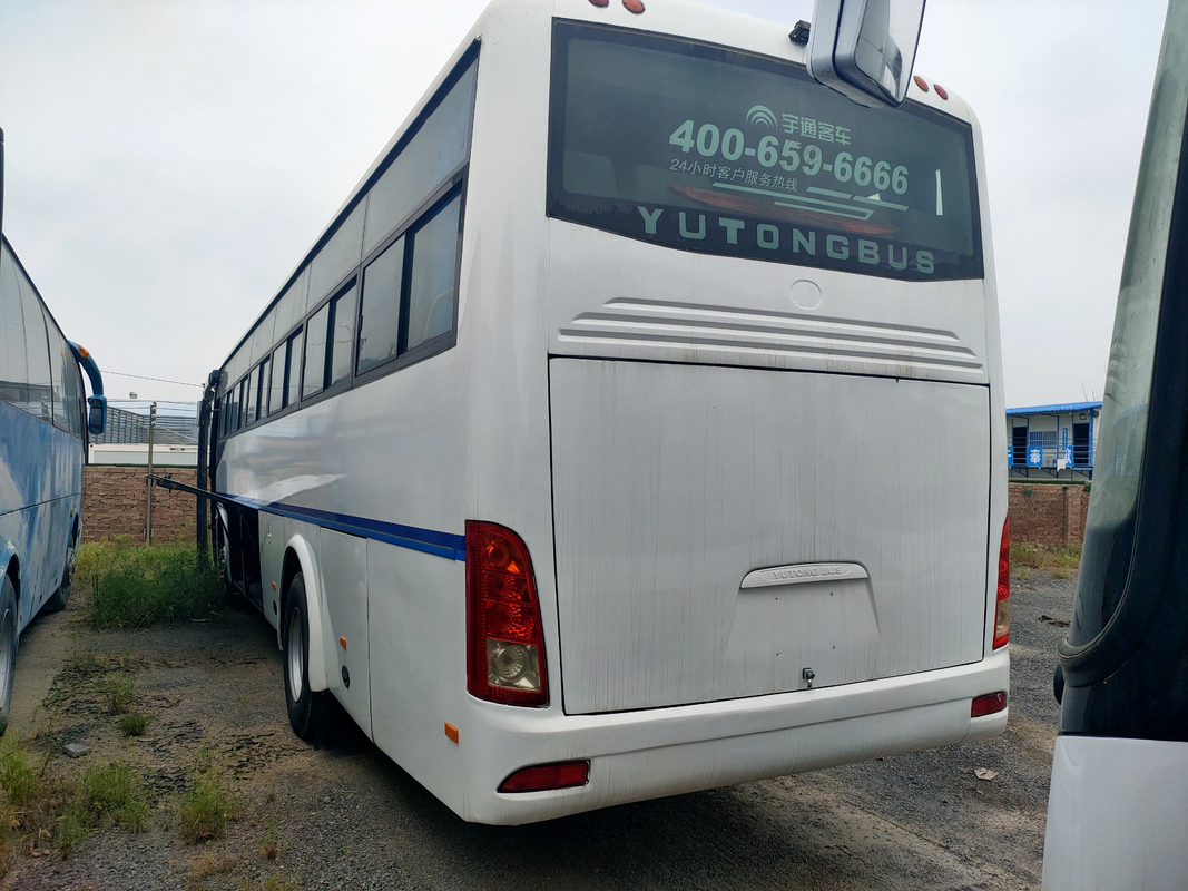 Gebruikt die Yutong-Bus 2018 Jaar in China Gebruikte Diesel LHD Bus Bus Used White 51 Zetels Front Engine Bus wordt gemaakt