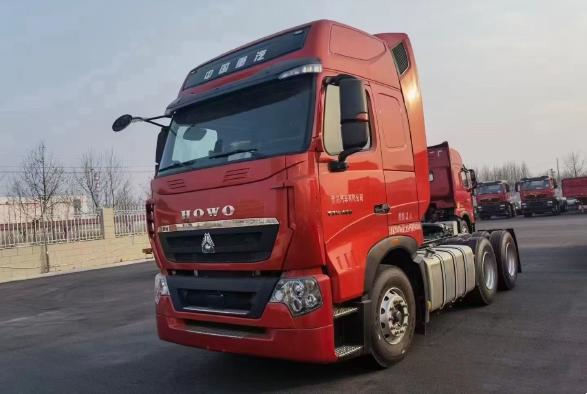 De gebruikte HOWO-Euro V-motor van de Tractorvrachtwagen 6*4 480hp T7H LHD/RHD