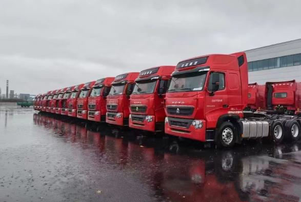 De gebruikte HOWO-Euro V-motor van de Tractorvrachtwagen 6*4 480hp T7H LHD/RHD