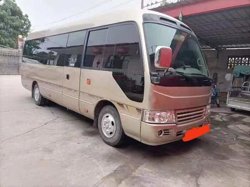 2013 Jaar 30 Zetels Gebruikte Onderlegger voor glazen Bus Gebruikt Mini Bus Toyota Coaster Bus met 15B-Dieselmotor