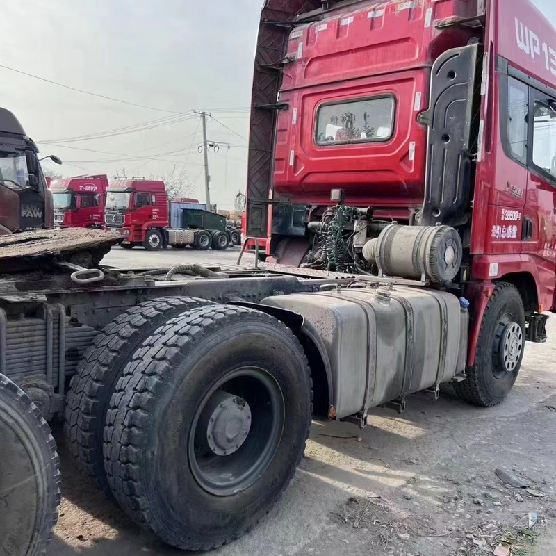 De gebruikte Shacman-Vrachtwagentractor 420hp gebruikte Tractor Hoofd6*4 50tons voor de Vrachtwagen van de Verkooptractor