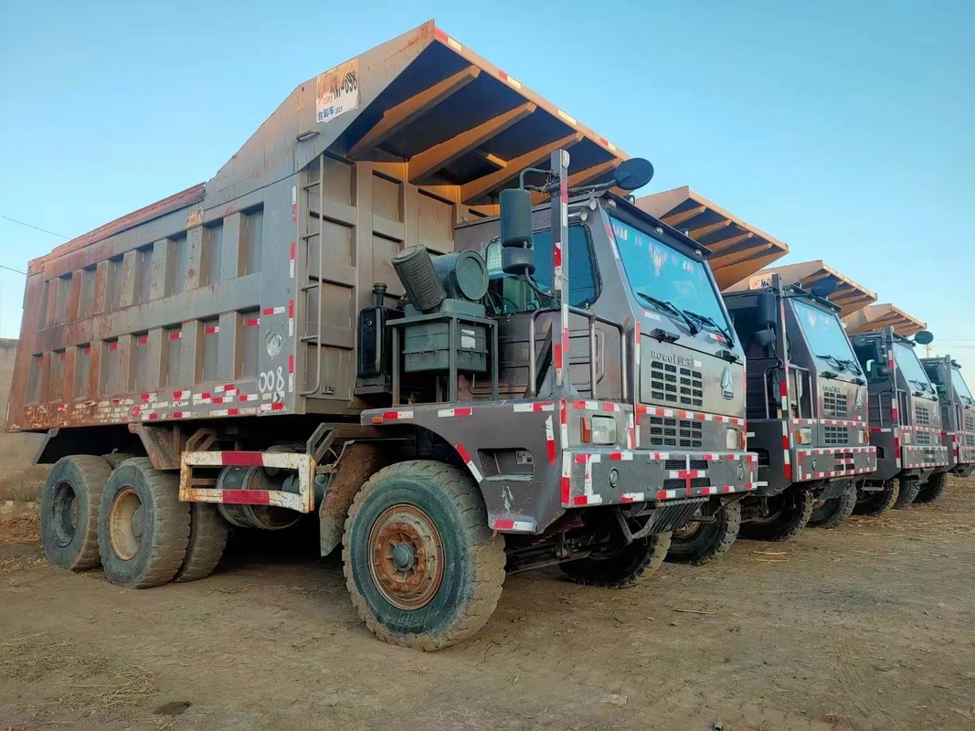 De Chineeshowo Gebruikte Kipwagen van de Stortplaatsvrachtwagen met 430HP-Motor 120 Ton Load Used For Mine