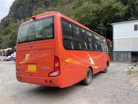 Tweede Handbus 30 Glijdende Venster Front Engine Used Yutong Bus ZK6752D van de Zetels het Externe Slingerende Deur