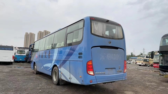 Tweede Hand Microbus 60 Zetels 2+3 van de de Motor de Blauwe Kleur van Yuchai van de Zetelslay-out Airconditioner Gebruikt Jong Tong Bus ZK6107