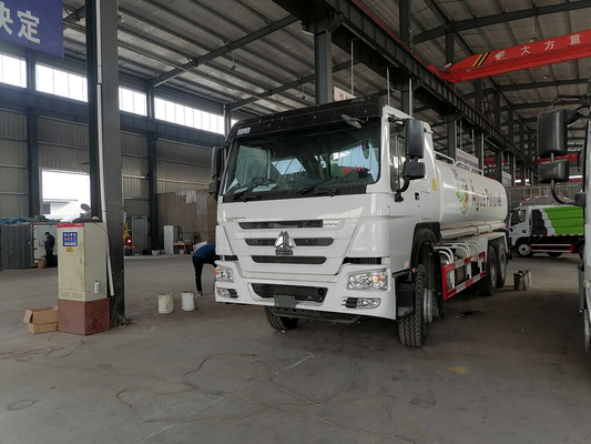 Gebruikte Tri-Axle Trucks Howo Water Tankwagen 20m³ 6×4 Drive Mode