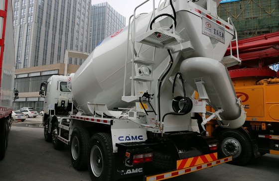 Gebruikte betonmixer Truck 8×4 CAMC Cementmixer 310hp Euro 5 Big Tanker 12 banden