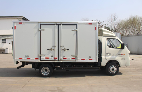 Mini Box Truck 3,7 Meter Van Box Met 2 deuren Eenpersoonscabine Met A/C Benzinemotor 6 banden