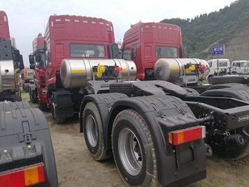 Dongfeng Gebruikte Vrachtwagenaanhangwagens, Gebruikte Tractoreenheden 7560×2500×3030mm 6×4-Aandrijvingswijze