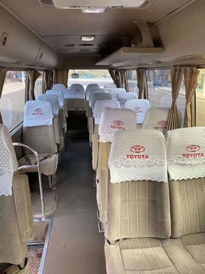 2015 Jaar 20 verliet de Zetels Gebruikte Onderlegger voor glazenbus, LHD Gebruikt Mini Bus Toyota Coaster Bus met 2TR-Benzinemotor, Leiding
