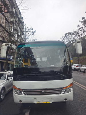 Gebruikt Yutong-Merk ZK6761 in van de Diesel van 2017 de Jaar Gebruikte LHD Bussen Witte Openbare Bus Gebruikte Motor EURO V 29 Zetels van Yuchai