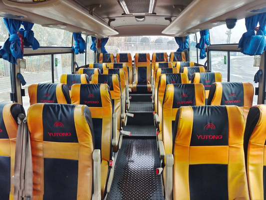 Gebruikt Yutong-Merk ZK6761 in van de Diesel van 2017 de Jaar Gebruikte LHD Bussen Witte Openbare Bus Gebruikte Motor EURO V 29 Zetels van Yuchai
